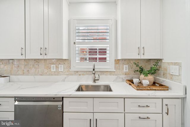 2719 N LEXINGTON ST, Arlington, VA 22207