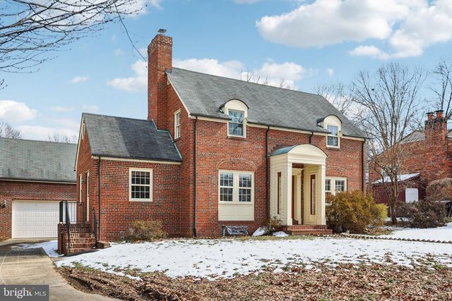 2719 N LEXINGTON ST, Arlington, VA 22207