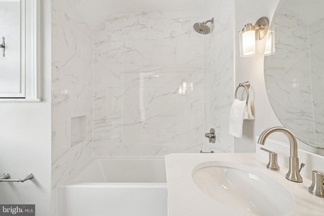 2719 N LEXINGTON ST, Arlington, VA 22207