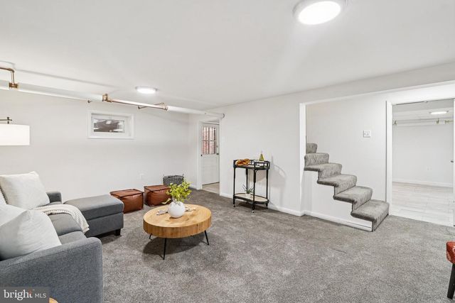 2719 N LEXINGTON ST, Arlington, VA 22207