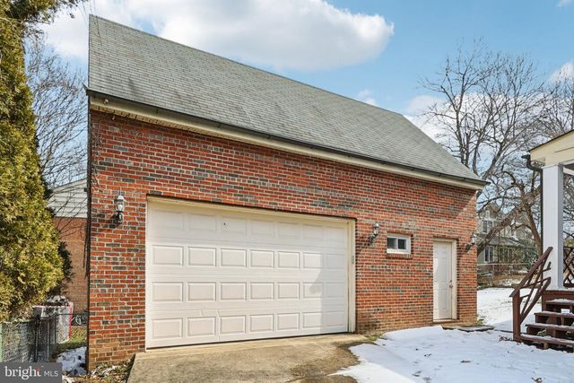 2719 N LEXINGTON ST, Arlington, VA 22207