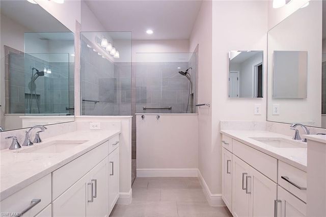 2409 Ariane DR, Naples, FL 34112