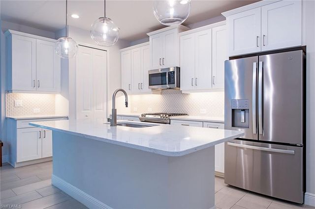 2409 Ariane DR, Naples, FL 34112