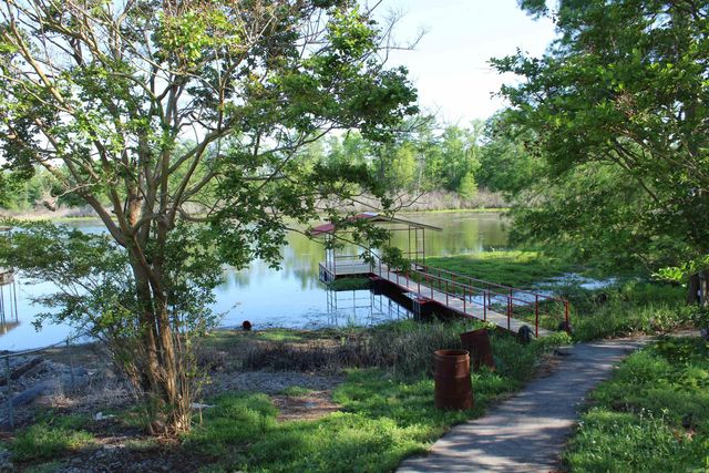 13118 Old River Drive, Scott, AR 72142