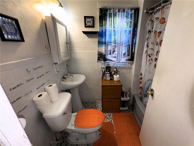 183-185 Baycliff Drive, Rochester, NY 14609