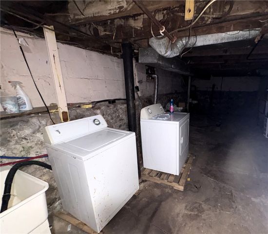 183-185 Baycliff Drive, Rochester, NY 14609