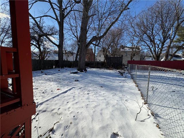 183-185 Baycliff Drive, Rochester, NY 14609