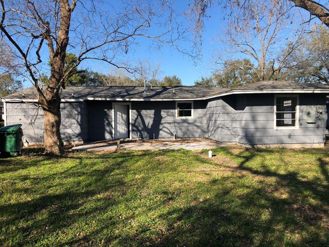 6022 Lyndhurst Drive, Houston, TX 77033