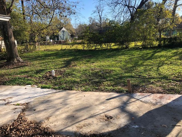 6022 Lyndhurst Drive, Houston, TX 77033