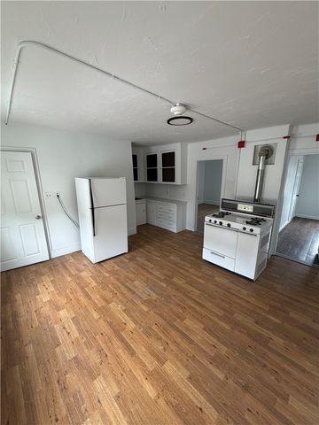 622 Union Avenue 4, Providence, RI 02909