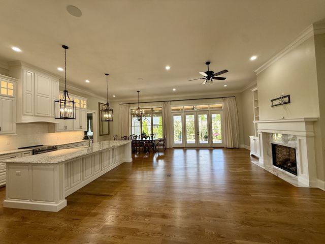 753 Cousins Ct, Bowling Green, KY 42103