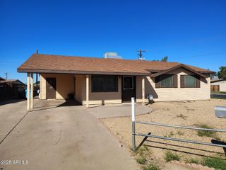 8102 W WELDON Avenue, Phoenix, AZ 85033