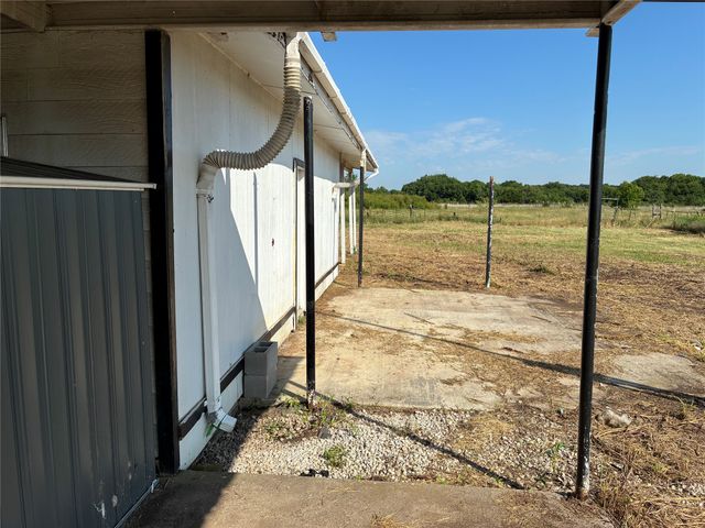 2279 Upper Montague Road, Bowie, TX 76230