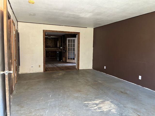 2279 Upper Montague Road, Bowie, TX 76230
