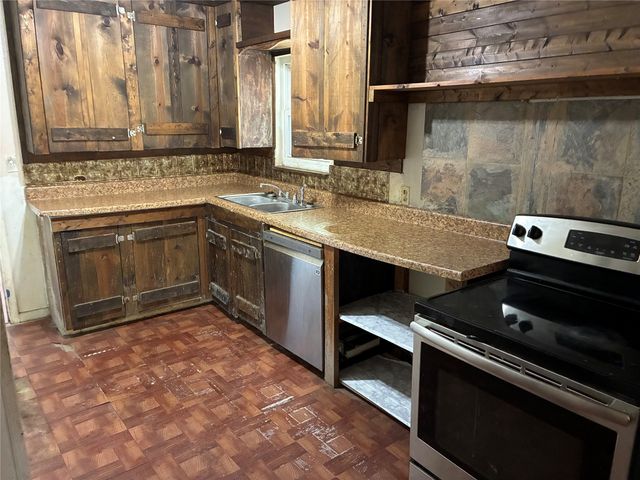2279 Upper Montague Road, Bowie, TX 76230