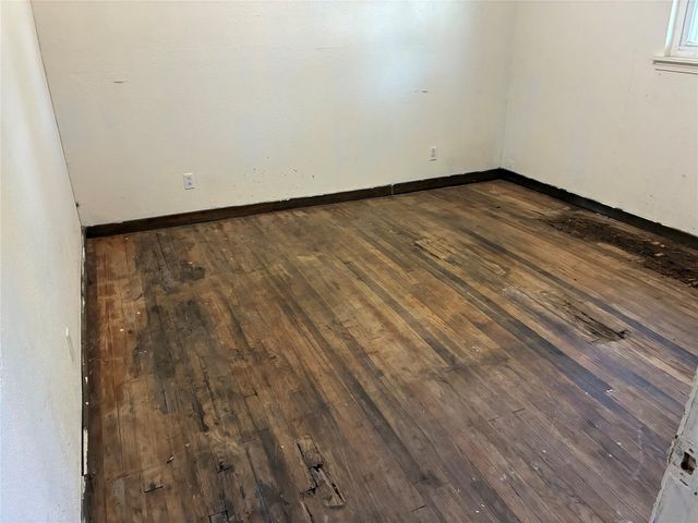 2279 Upper Montague Road, Bowie, TX 76230