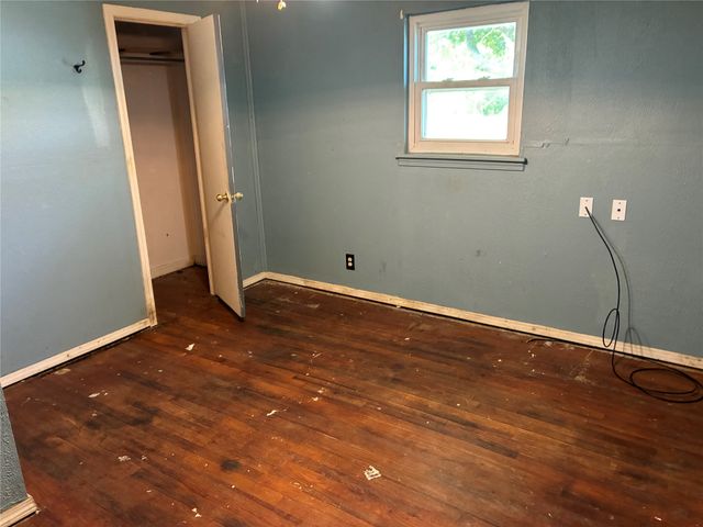 2279 Upper Montague Road, Bowie, TX 76230