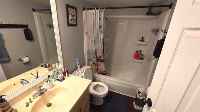 1743 Sessions Walk 1743, Hoffman Estates, IL 60169