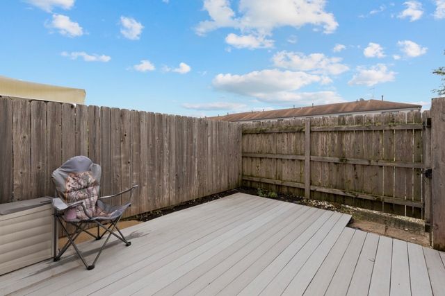1743 Sessions Walk 1743, Hoffman Estates, IL 60169