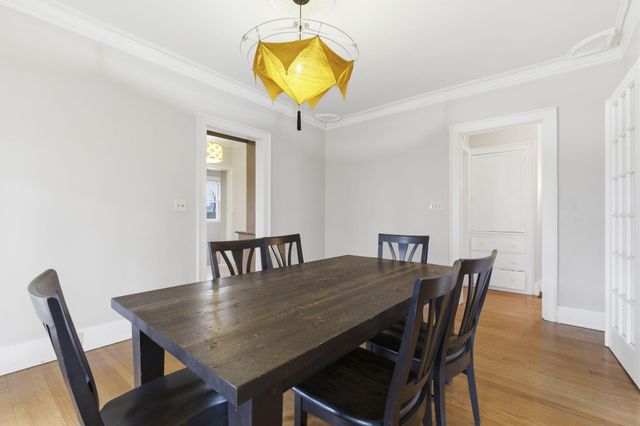 1040 S Roanoke Avenue, Springfield, MO 65807