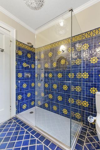 1040 S Roanoke Avenue, Springfield, MO 65807