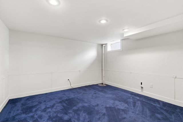 1040 S Roanoke Avenue, Springfield, MO 65807