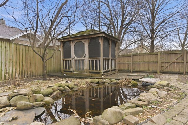 1040 S Roanoke Avenue, Springfield, MO 65807