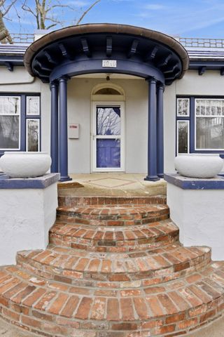 1040 S Roanoke Avenue, Springfield, MO 65807