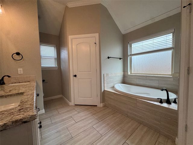 3339 White Horse Drive, Granbury, TX 76049