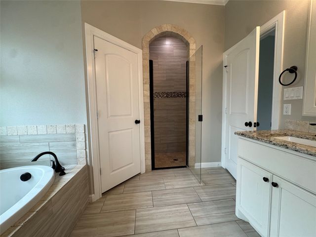 3339 White Horse Drive, Granbury, TX 76049