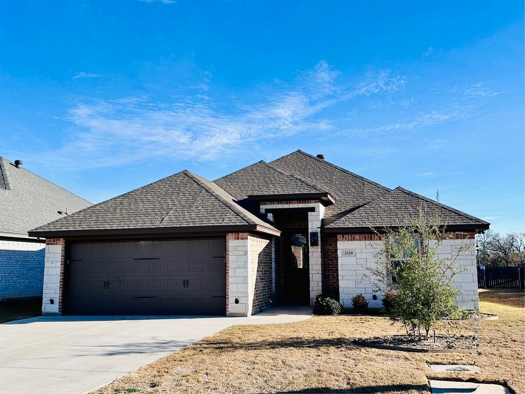 3339 White Horse Drive, Granbury, TX 76049