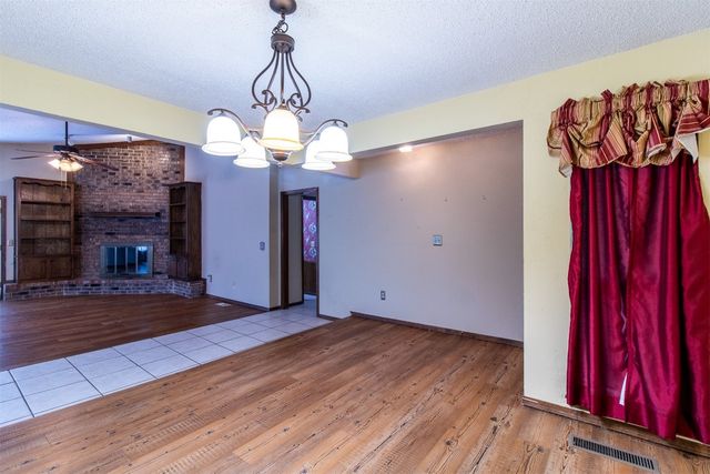 3104 Del Rey Drive, Midwest City, OK 73110