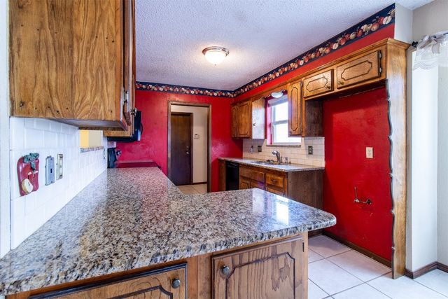 3104 Del Rey Drive, Midwest City, OK 73110