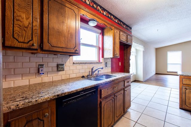 3104 Del Rey Drive, Midwest City, OK 73110