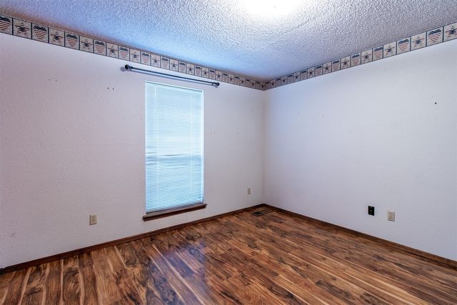 3104 Del Rey Drive, Midwest City, OK 73110