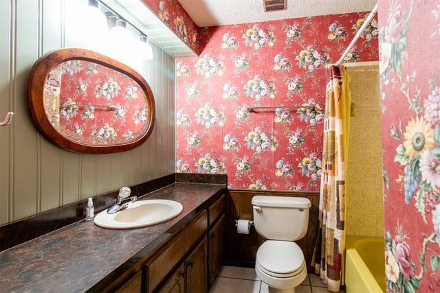 3104 Del Rey Drive, Midwest City, OK 73110
