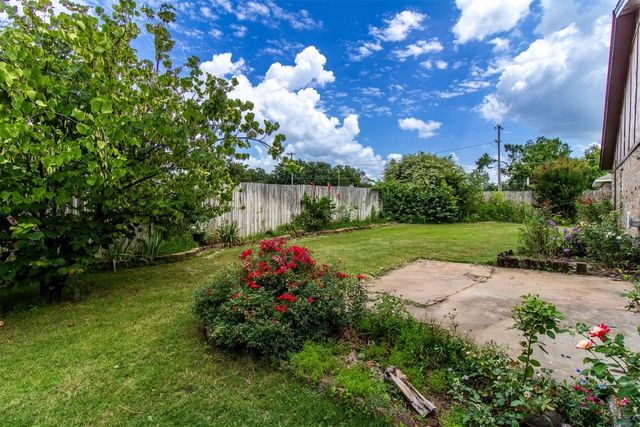 3104 Del Rey Drive, Midwest City, OK 73110