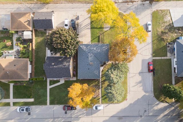 2701 4th AVENUE, South Milwaukee, WI 53172