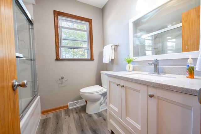 2701 4th AVENUE, South Milwaukee, WI 53172