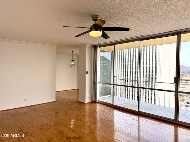 207 W CLARENDON Avenue 17G, Phoenix, AZ 85013