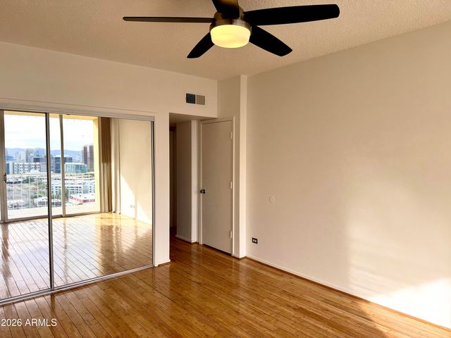 207 W CLARENDON Avenue 17G, Phoenix, AZ 85013