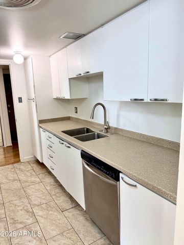 207 W CLARENDON Avenue 17G, Phoenix, AZ 85013