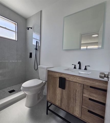 1104 W 44th St 87, Hialeah, FL 33012