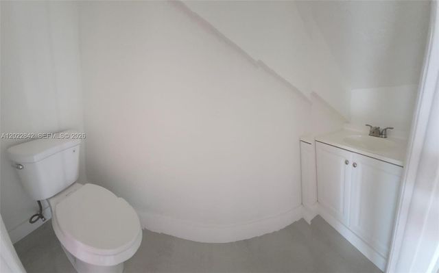 1104 W 44th St 87, Hialeah, FL 33012