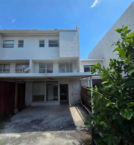 1104 W 44th St 87, Hialeah, FL 33012