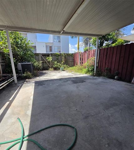 1104 W 44th St 87, Hialeah, FL 33012