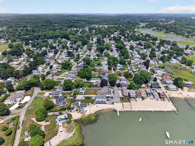 81 Hartford Avenue, Old Saybrook, CT 06475