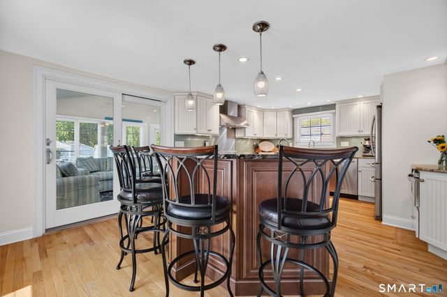 81 Hartford Avenue, Old Saybrook, CT 06475