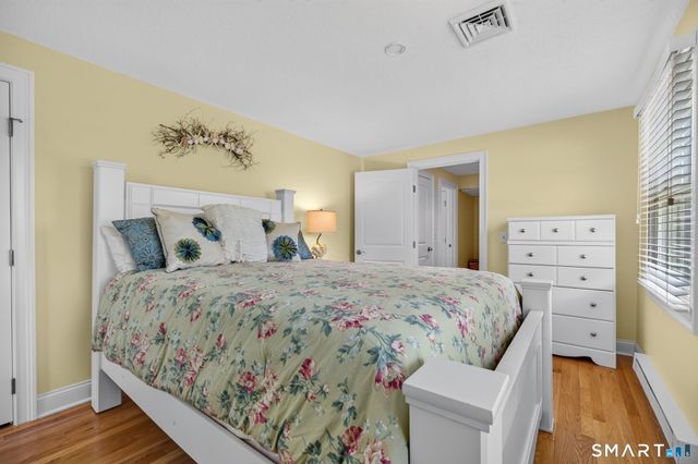 81 Hartford Avenue, Old Saybrook, CT 06475