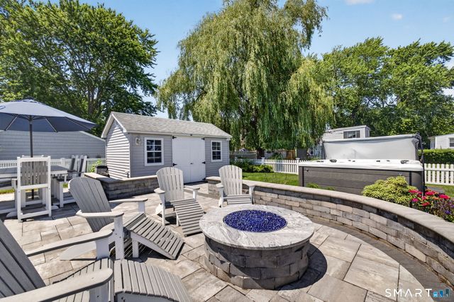 81 Hartford Avenue, Old Saybrook, CT 06475